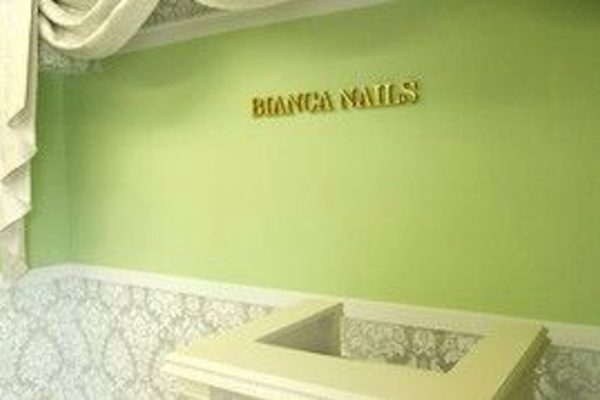 Bianca Nails 新宿西口店